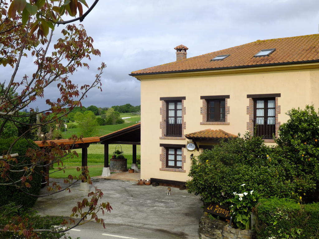 Posada La Pedriza 폰토네스 외부 사진